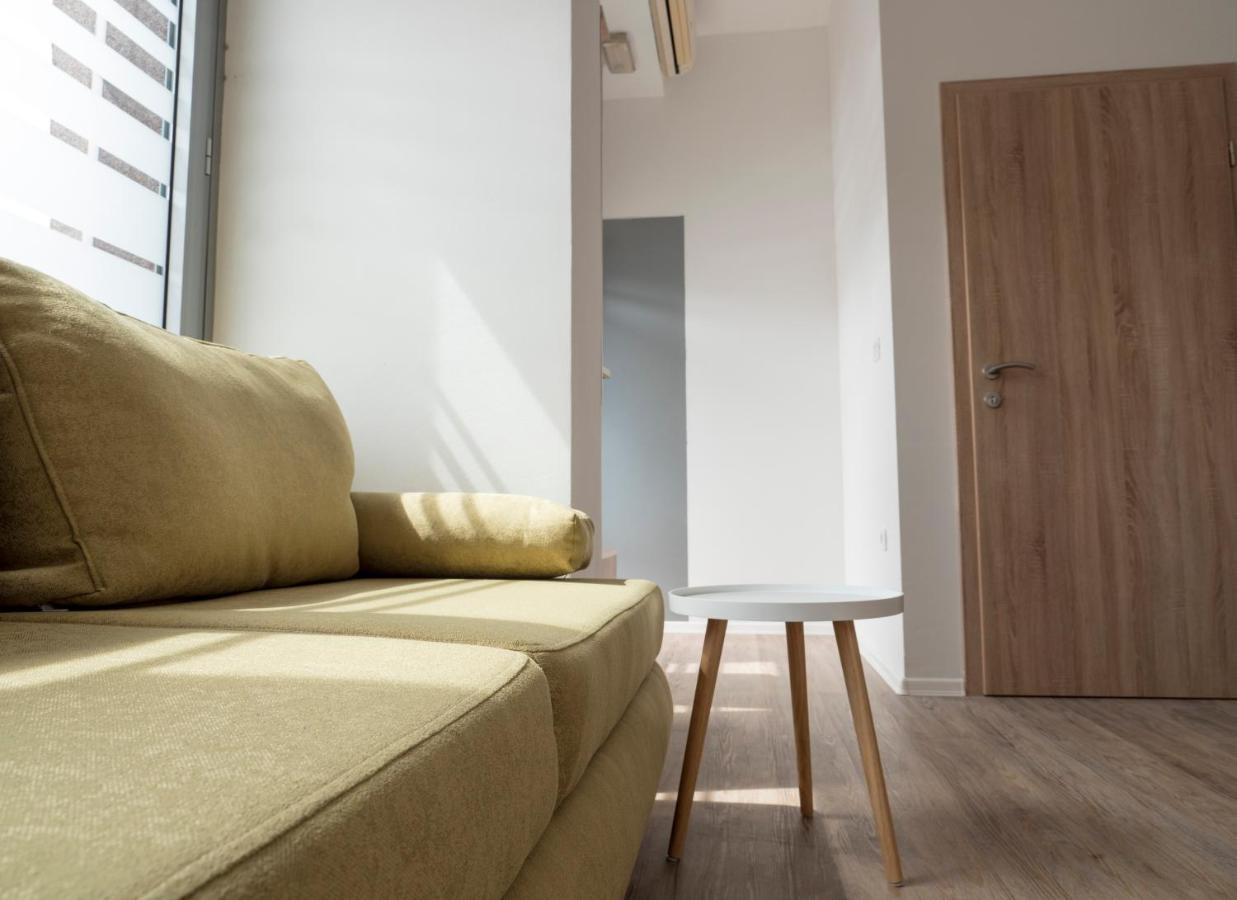 Apartment Aura *